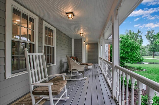 Building Photo - 5940 Thompson Rd