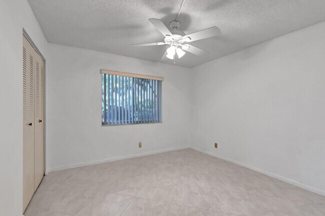 Building Photo - 14307 Bedford Dr