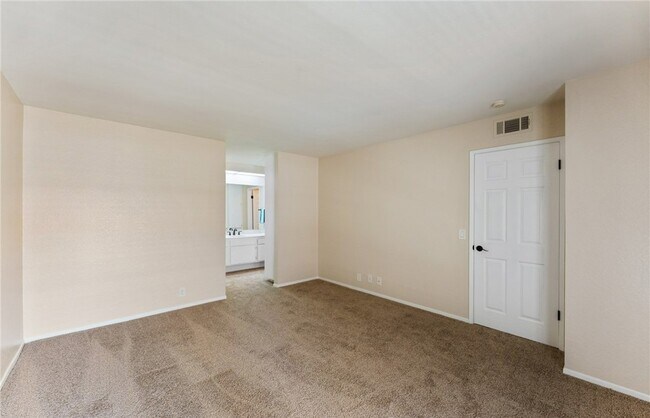 Building Photo - 21372 Brookhurst St