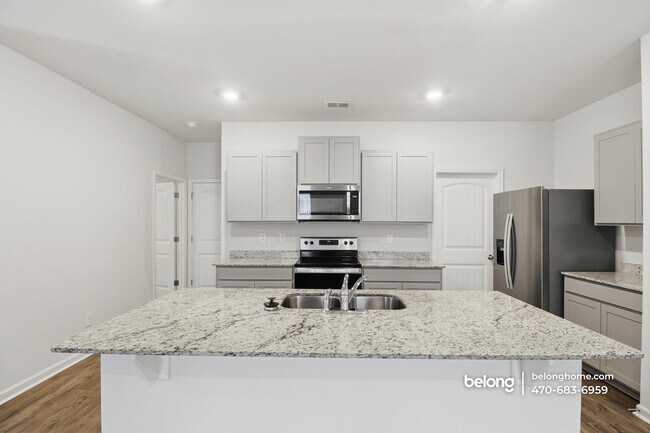 Building Photo - 8279 Bluewater Dr