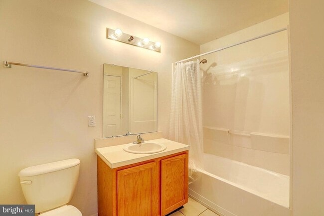 Building Photo - 156 Sweets Ave