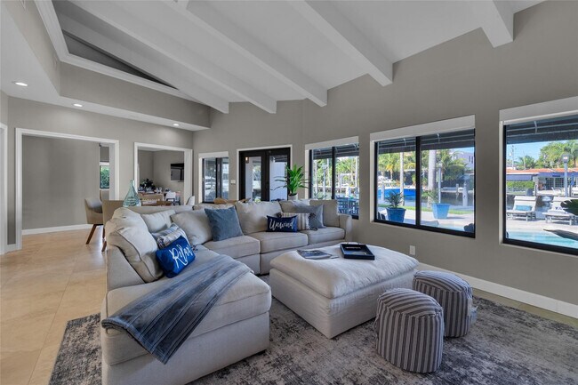 Building Photo - 616 Riviera Isle Dr