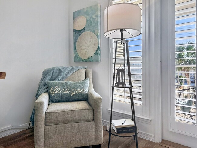 Building Photo - 3191 Scenic Hwy 98