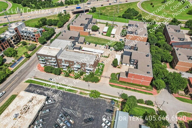 Building Photo - 444 N Central Ave