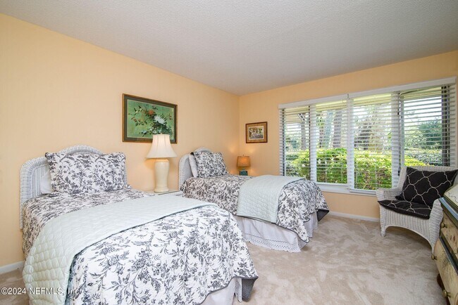 Building Photo - 515 Quail Pointe Ln