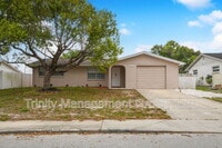 Building Photo - 4818 Dogwood St