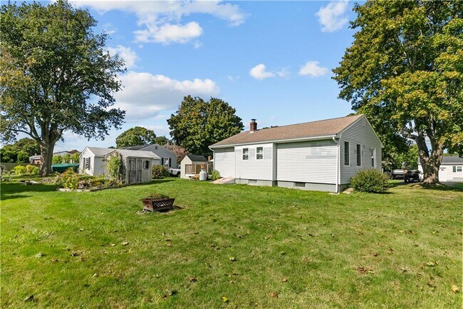 Building Photo - 12 Philips St