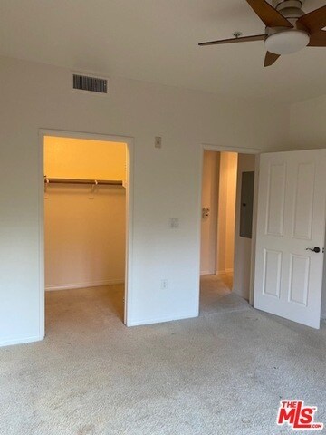 Building Photo - 6020 S Seabluff Dr