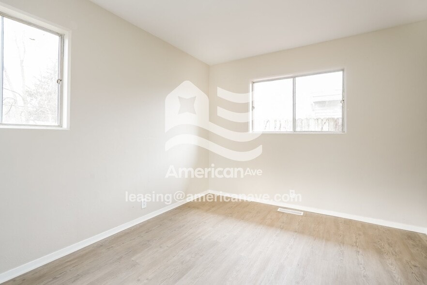 Building Photo - 1506 N Meade St
