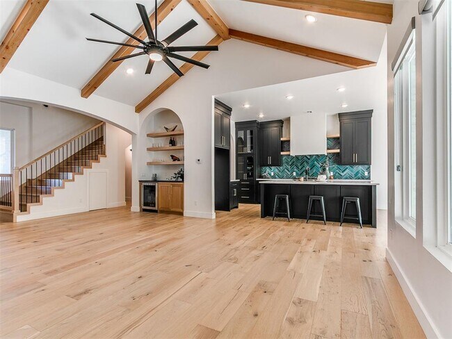 Building Photo - 2117 Aminas Wy