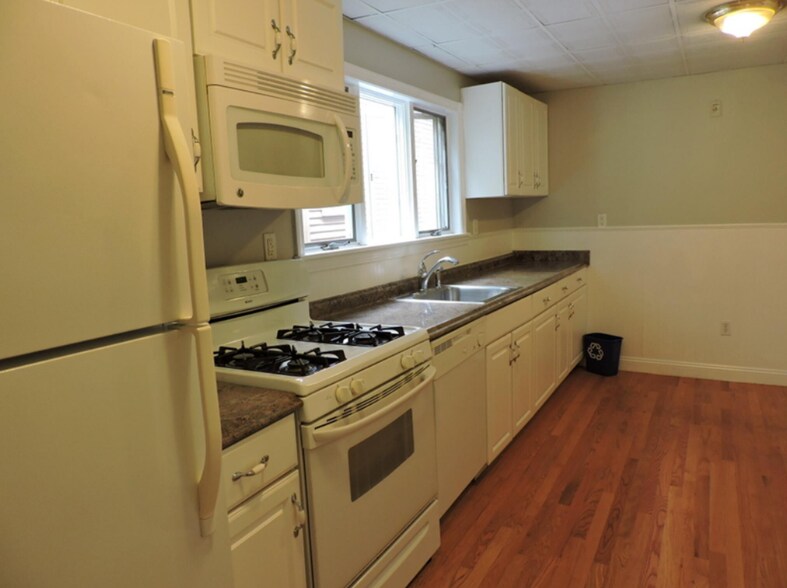 Building Photo - 35 Speridakis Ter