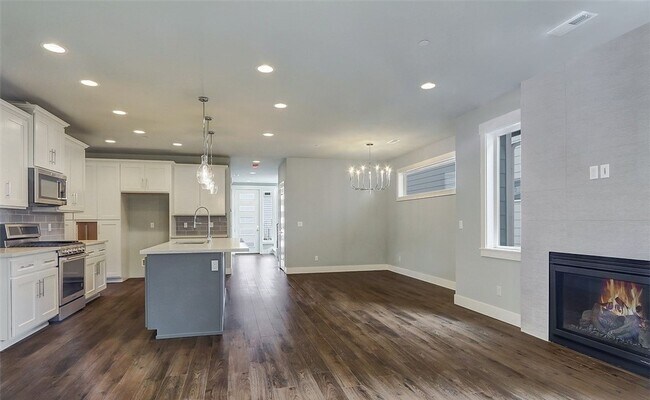 Building Photo - Beautiful 3 bed Home in Edmonds