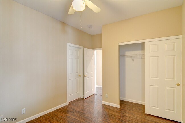 Building Photo - 520 Curtin Ct