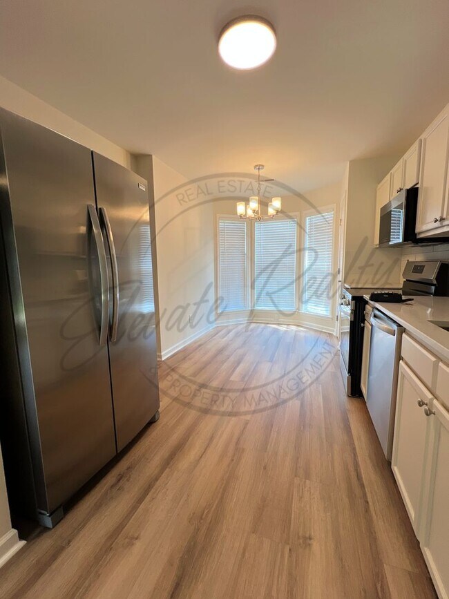 Building Photo - SPECIAL: FIRST MONTHS RENT FREE! Two Bedro...