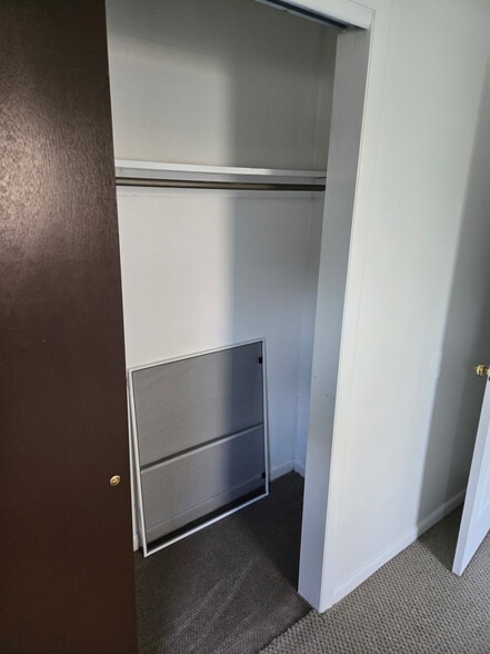 Building Photo - 292 Kennedy St