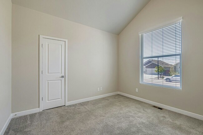 Building Photo - 10523 Summer Rdg Dr