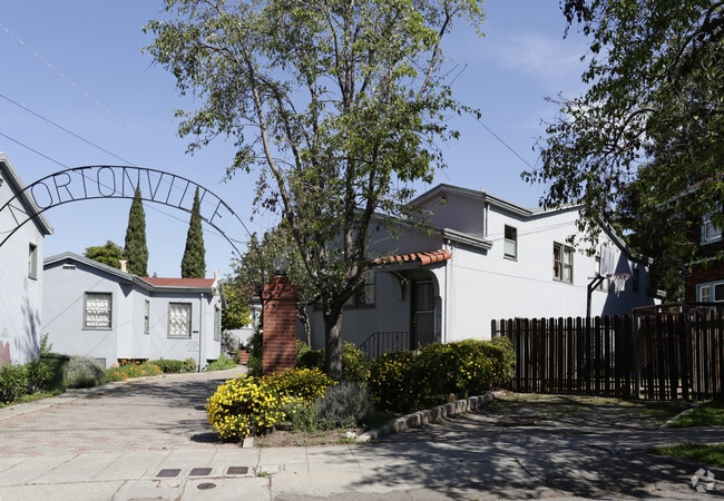 Building Photo - Norton Villa