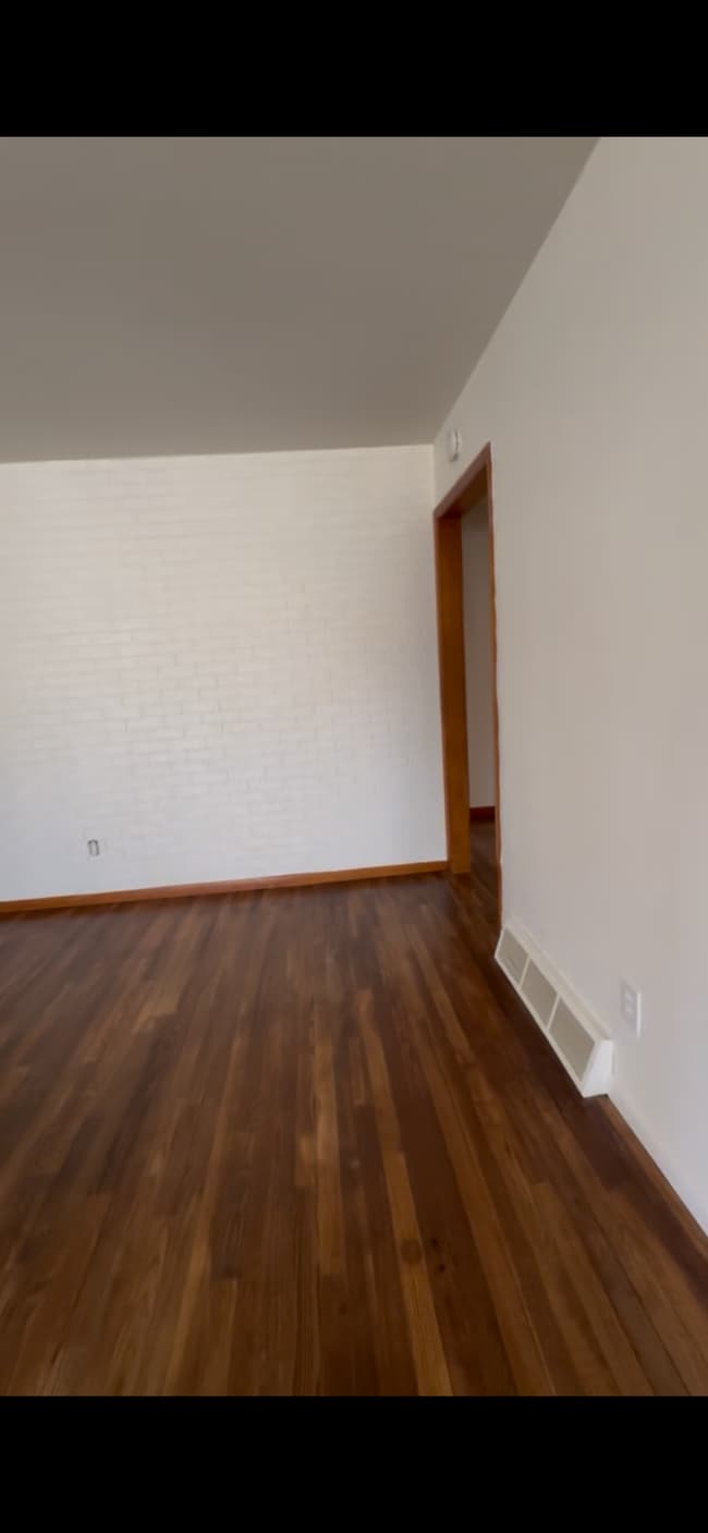 Building Photo - 307 Penn Ave