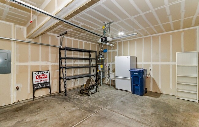 Building Photo - Lake Stevens~Amber Skyline