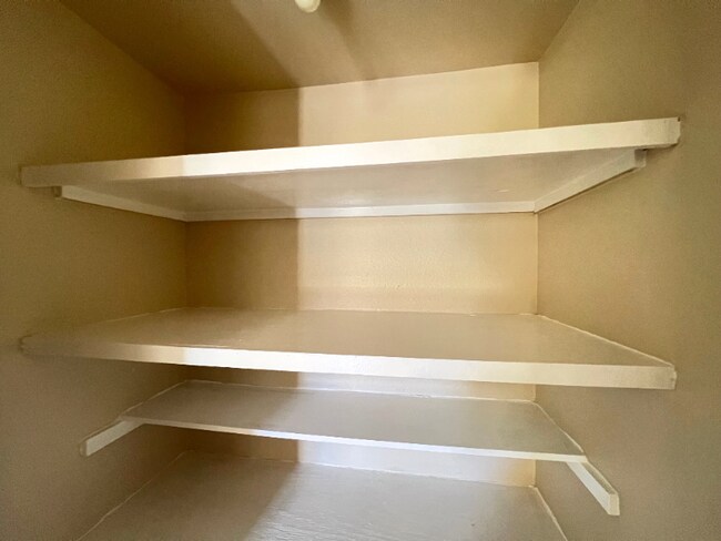 Building Photo - 301 E Locust St