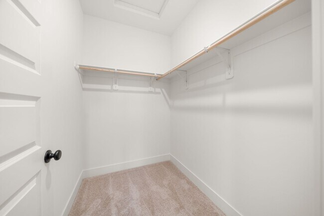 Building Photo - Brand New 4 Bedroom / 2 Bathroom for Lease in Southwest - Available for Immediate Move-In