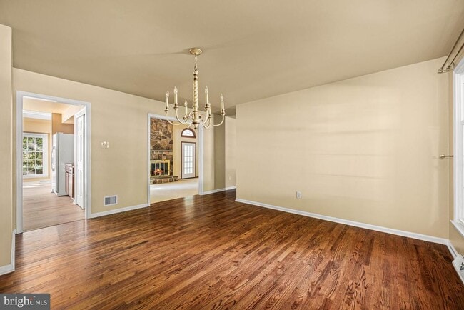 Building Photo - 401 Alderbrook Dr