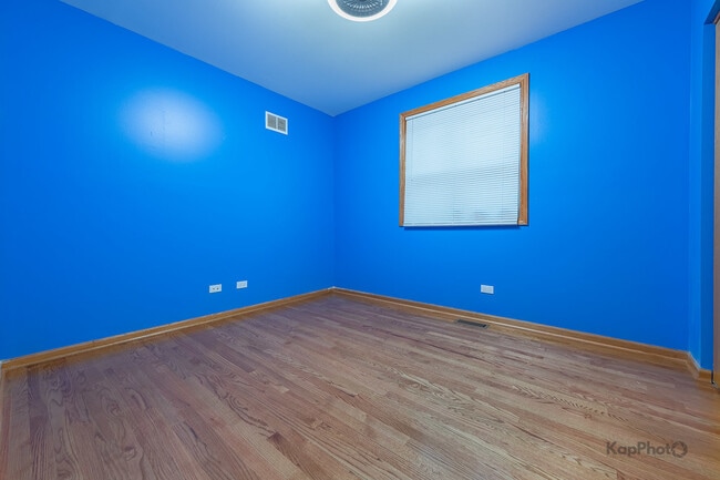 Building Photo - 3548 S Artesian Ave