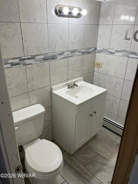 Building Photo - 336 Hastings St