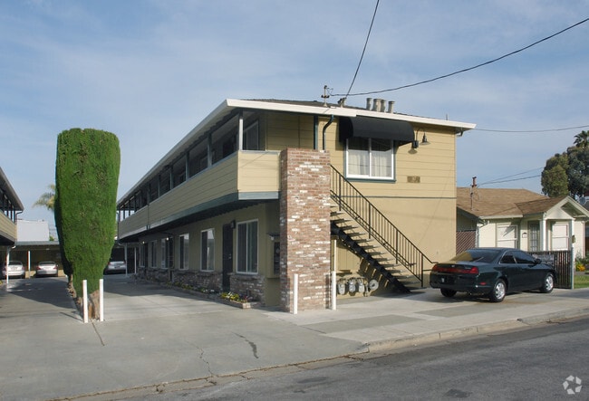 Primary Photo - 145-147 Topeka Ave