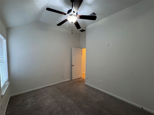 Building Photo - 9023 Kinnel Ln