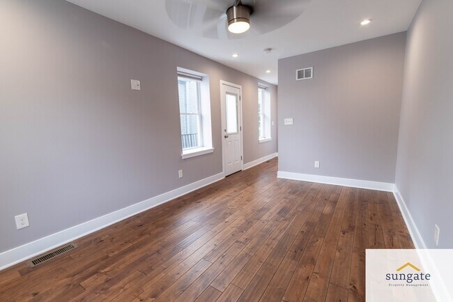 Building Photo - 1125 S Clinton St