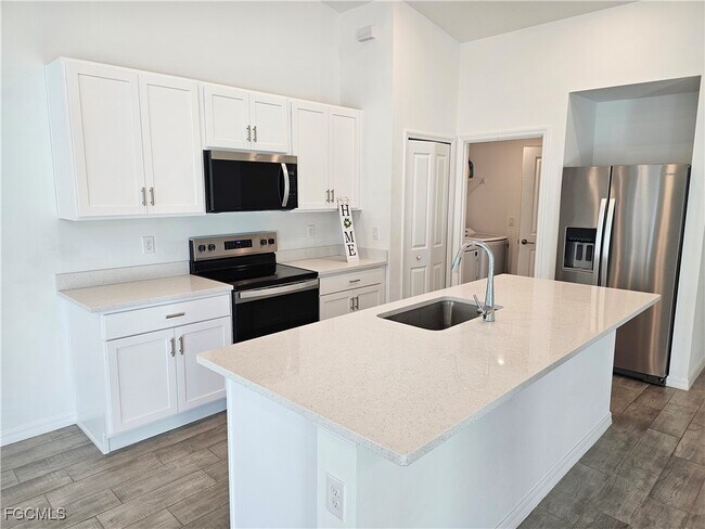 Building Photo - 1138 SW 14th Terrace