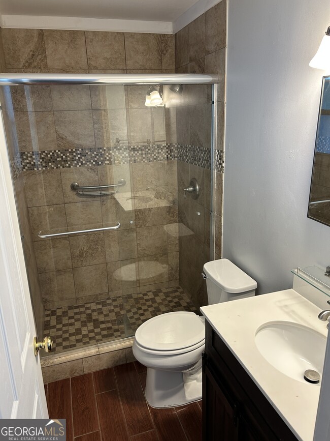Building Photo - 542 Chateau Cir