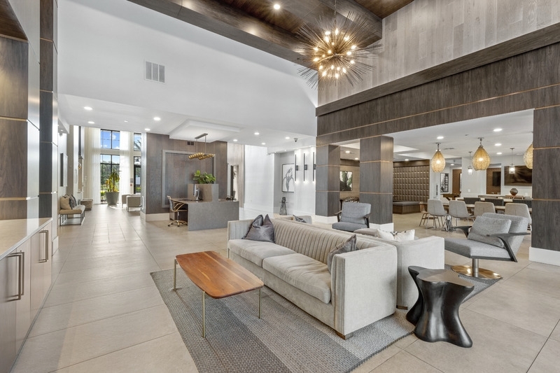 Interior Photo - Lantower Grande Flats