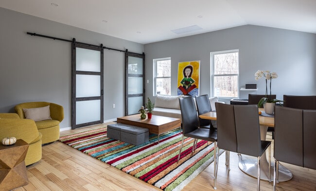 Primary Photo - 136 Topsfield Rd