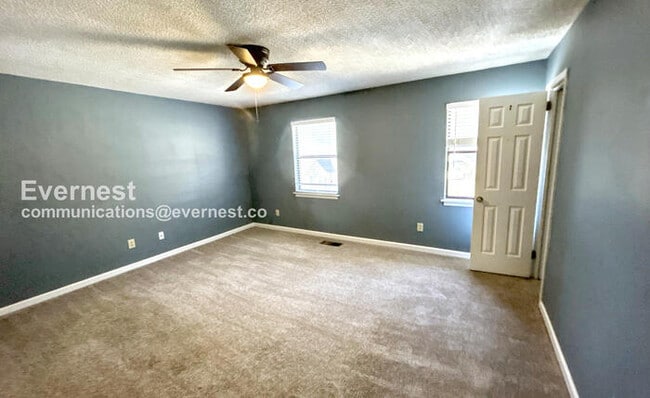 Building Photo - 493 Cedar Crest Dr