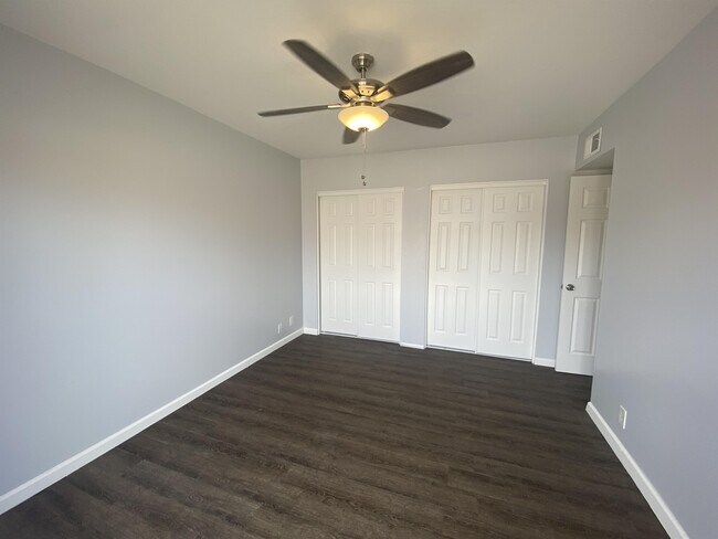 Building Photo - 1802 E Virginia Ave