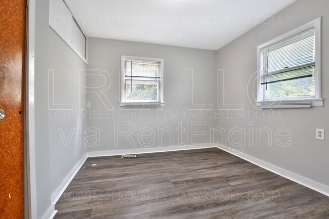 Building Photo - 1733 McDonald Ln