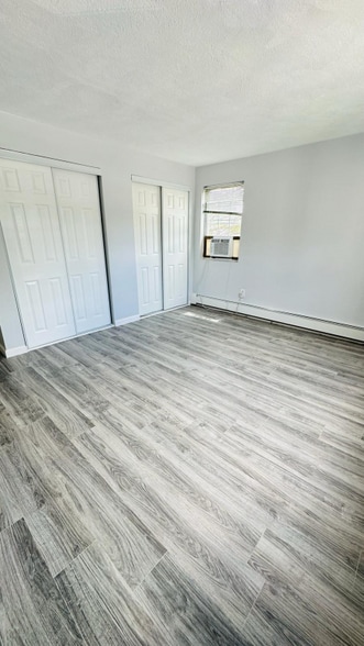 Building Photo - 5 Kenmar Dr