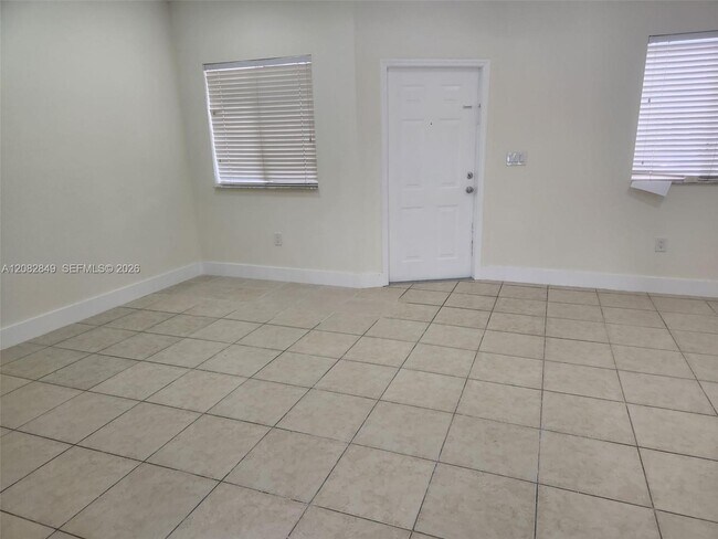 Building Photo - Southeast 31st Court, Homestead, FL 33035 - 3 BR 2.5 BA townhouse