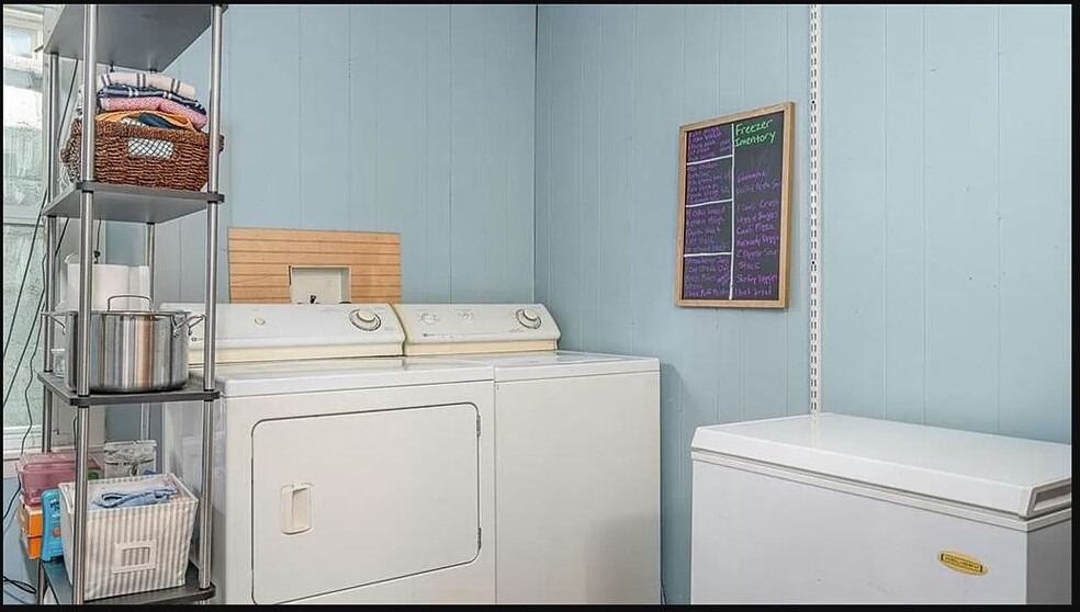 Laundry - 16 Oakland St