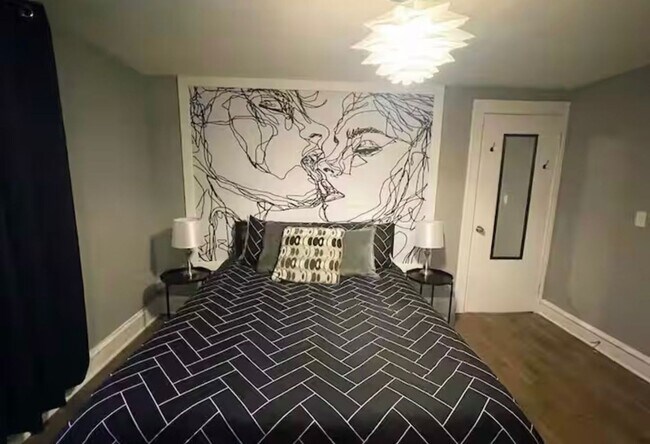 Building Photo - Spacious Cleveland Heights Home in Desirable Neighborhood!