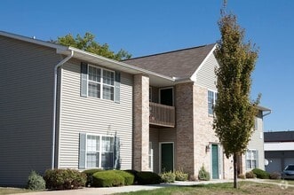 Building Photo - Covington Court Apartments