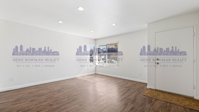 Building Photo - Beautiful 3 Bedroom / 2 Bathroom Home with Yard & 2-Car Garage – Conveniently Located in Paradise...