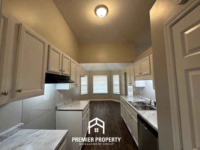 Building Photo - Newly Renovated 3BR Cordova Home | Vaulted Ceilings, Fireplace, 2-Car Garage & Luxury Primary Suite