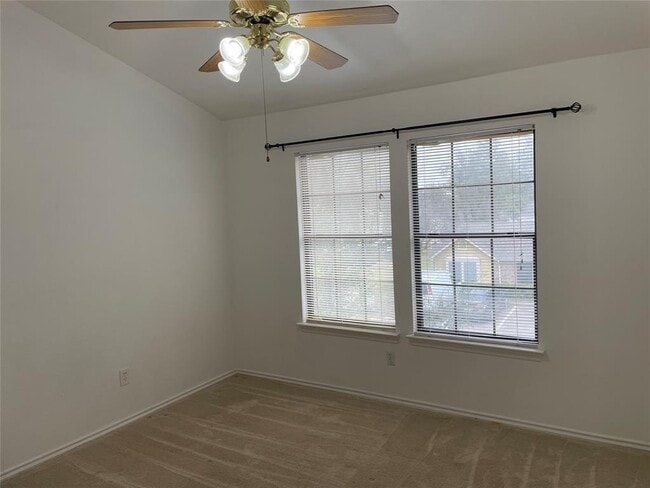 Building Photo - 11901 Swearingen Dr