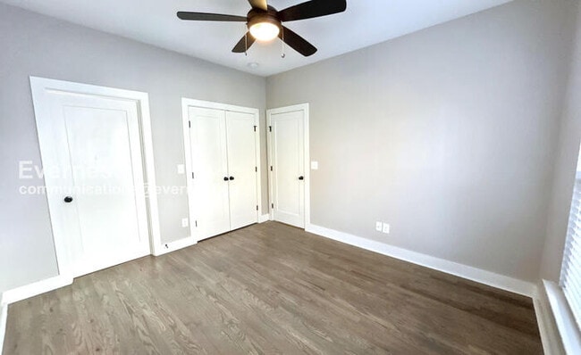 Building Photo - 208 Thompson Park Dr