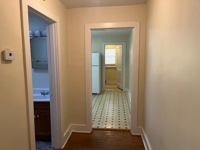 Building Photo - 1937 Payne St