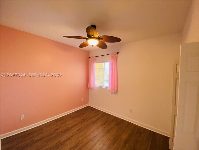 Building Photo - 3556 NW 29th Ct