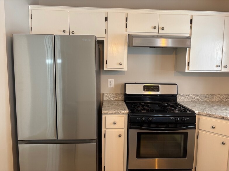 Building Photo - 11532 Carriage Ct